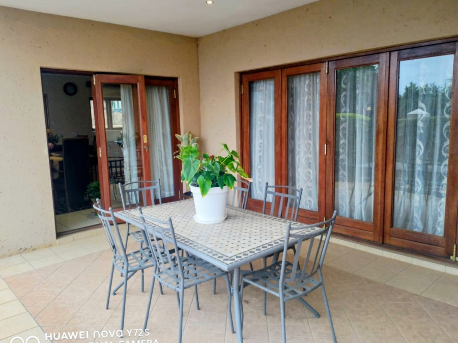 3 Bedroom Property for Sale in Kosmos Ridge North West
